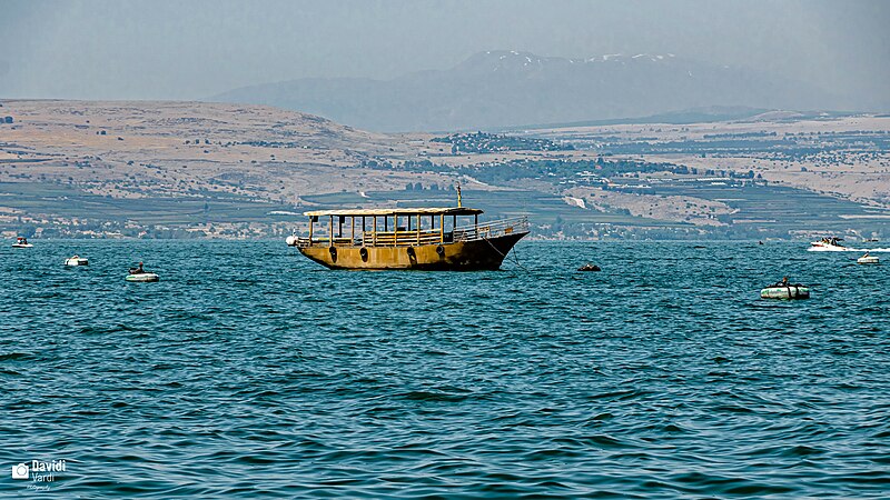 102816 a boat in the sea of galilee PikiWiki Israel