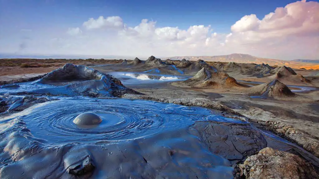 116 volcan1 copy